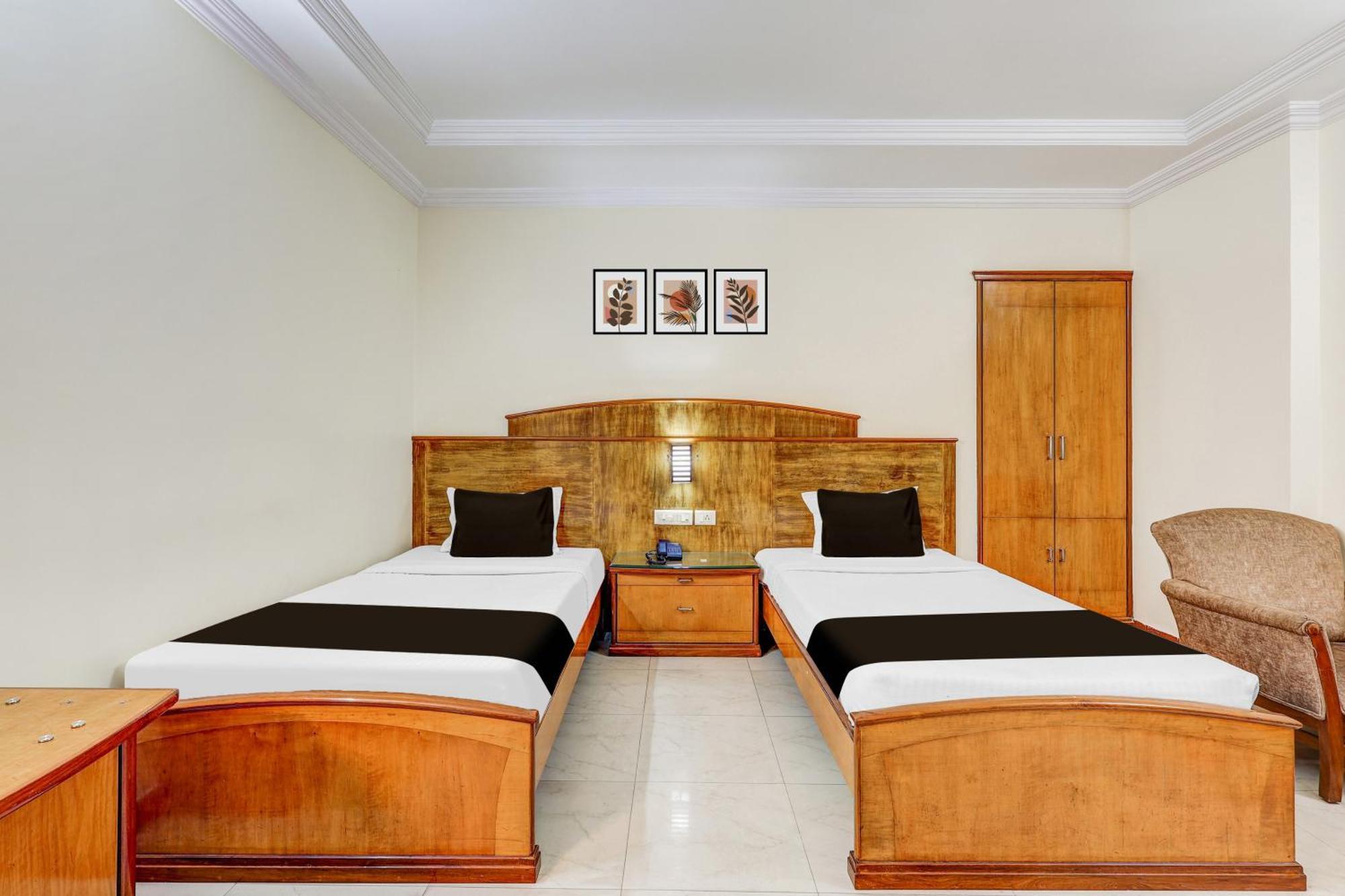 Townhouse Oak Vibe Vacation Hotels Visakhapatnam Exterior foto
